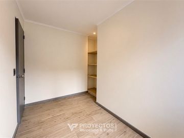 Casa 100% REMODELADA en venta de 3dorm + 2B en Las Condes