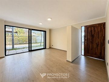 Casa 100% REMODELADA en venta de 3dorm + 2B en Las Condes