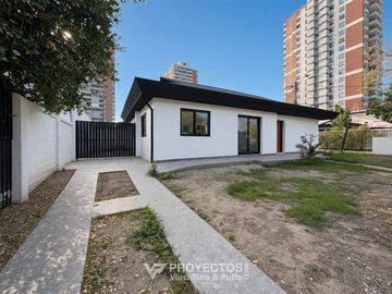 Casa 100% REMODELADA en venta de 3dorm + 2B en Las Condes