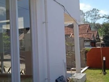 Laris Manis Rumah 2LT ala Eropa di Bandung Utara Cikutra Cicaheum