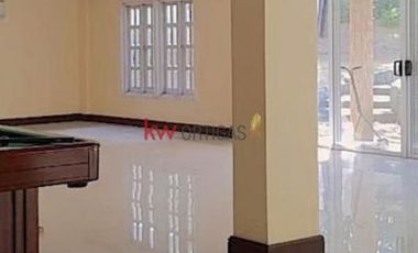 House with Pool for Sale in Dasmari&ntilde;as Village, Makati City