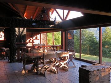 7,4ha A Orilla Del Lago Colico, 120m De Playa, Casa Más Cabaña