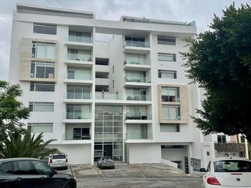 Lujoso Penthouse en venta en Lomas 4a Sección, con increíbles vistas.
