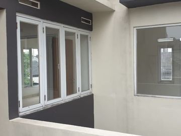 Rumah Nyaman di Antapani, dekat Antapani dan Cisaranten