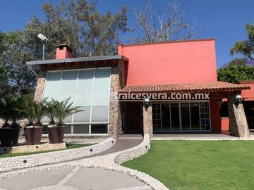 CASA EN VENTA EN TEQUISQUIAPAN  EN GRANJAS RESIDENCIALES ALEXA