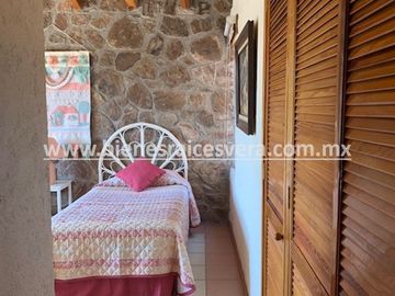 CASA EN VENTA EN TEQUISQUIAPAN  EN GRANJAS RESIDENCIALES ALEXA