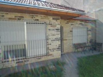 Chalet en venta en Remedios de Escalada Oeste