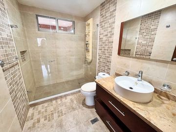 casa en arriendo/venta en villa campestre. Cod V24277