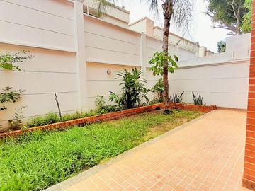 casa en arriendo/venta en villa campestre. Cod V24277