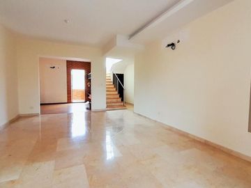 casa en arriendo/venta en villa campestre. Cod V24277