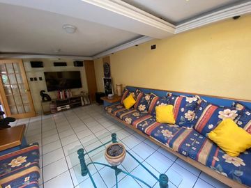 VENTA DE CASA EN PASEOS DEL BOSQUE, NAUCALPAN DE JUÁREZ. ESTADO DE MÉXICO