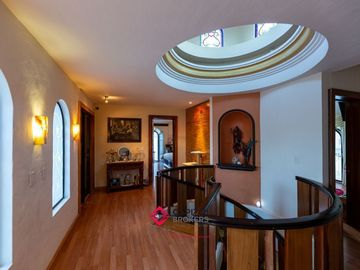 Casa de Lujo en Venta Bugambilias Coto azaleas zona sur
