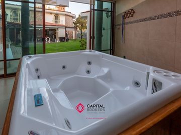 Casa de Lujo en Venta Bugambilias Coto azaleas zona sur