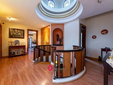 Casa de Lujo en Venta Bugambilias Coto azaleas zona sur