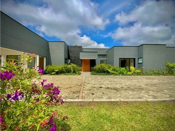 Venta CASA CAMPESTRE PARCELACION El RETIRO