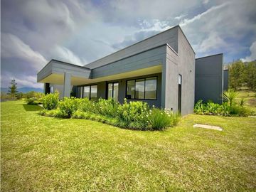 Venta CASA CAMPESTRE PARCELACION El RETIRO