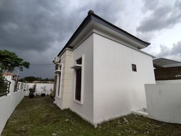 RUMAH SIAP HUNI BARU DIJUAL CEPAT DEKAT JALAN MANISRENGGO