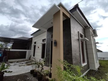 RUMAH SIAP HUNI BARU DIJUAL CEPAT DEKAT JALAN MANISRENGGO