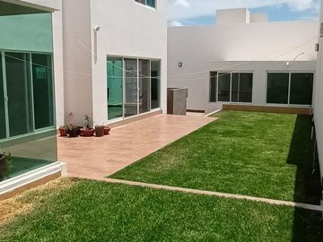 VENTA DE CASA EN CLUB DE GOLF