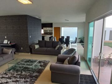 VENTA DE CASA EN CLUB DE GOLF