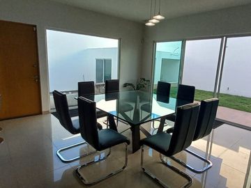 VENTA DE CASA EN CLUB DE GOLF