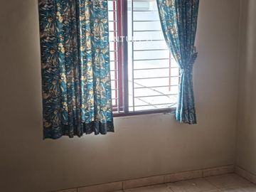 DISEWAKAN Rumah Di Cluster Heliconia  Harapan Indah