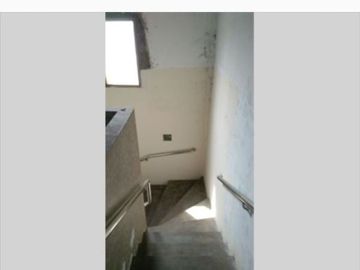 Rumah Dijual Tamah Luas Bangunan Besar Rawalumbu Bekasi Barat