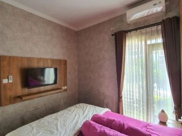 Dijual Rumah Modern Full Furnished Dalam Perumahan Exclusive Tepi Jalan Raya