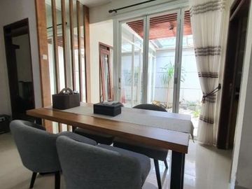 Dijual Rumah Modern Full Furnished Dalam Perumahan Exclusive Tepi Jalan Raya