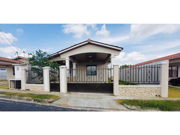 VENTA DE CASA EN RESIDENCIAL MIRAFLORES PENONOME