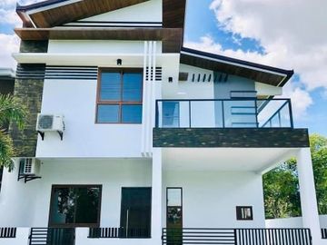 Furnished House for SALE with 4 Bedrooms in Pandan Angeles City Very Near to Marquee Mall