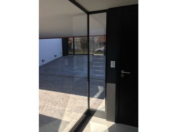 LOS TRONCOS-CHALET NUEVO