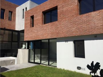LOS TRONCOS-CHALET NUEVO