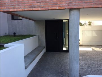LOS TRONCOS-CHALET NUEVO