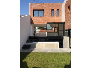 LOS TRONCOS-CHALET NUEVO