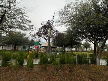 RZ CASA EN VENTA EN CUMBRES 3 PISOS AMUEBLADA