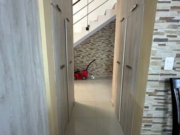 RZ CASA EN VENTA EN CUMBRES 3 PISOS AMUEBLADA