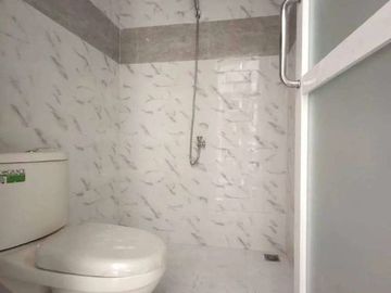 Rumah Baru Lokasi Strategis di Jalan Pandanaran