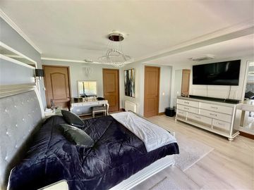 Casa en venta de 5 dorm. en Peñalolén