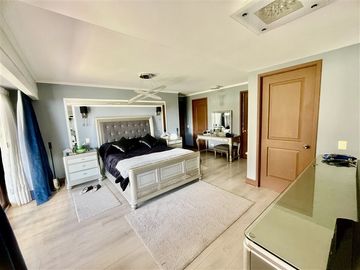 Casa en venta de 5 dorm. en Peñalolén
