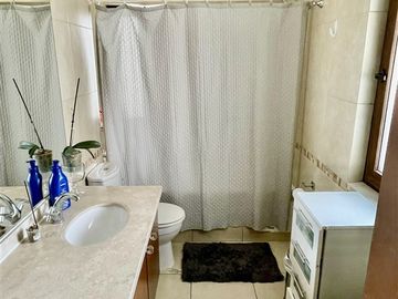 Casa en venta de 5 dorm. en Peñalolén