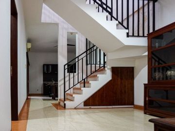 BUC RUMAH SEMI VILLA DEKAT CENTRAL CANGGU BALI