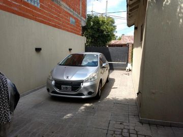 CASA EN LOTE PROPIO DE 3 AMBIENTES