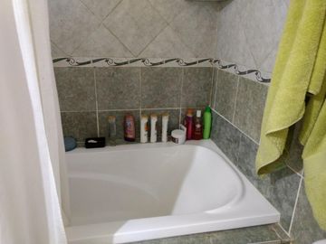 CASA EN LOTE PROPIO DE 3 AMBIENTES