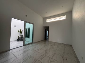 Venta de Casa de 1 Planta en el Coto Privado Bosque Real, V. de A; Colima