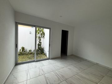 Venta de Casa de 1 Planta en el Coto Privado Bosque Real, V. de A; Colima