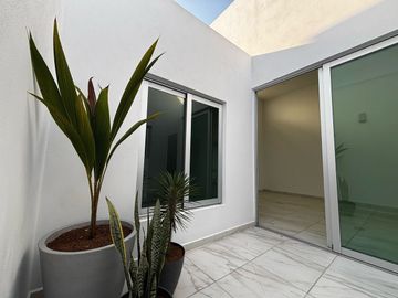 Venta de Casa de 1 Planta en el Coto Privado Bosque Real, V. de A; Colima