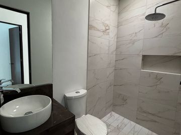 Venta de Casa de 1 Planta en el Coto Privado Bosque Real, V. de A; Colima