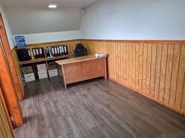 Local Comercial con bodega y patente en venta Puerto Montt