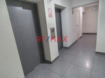 Alquilo departamento Sta. Catalina, 3 Dormitorios, 2 baños, piso 17

Área total 61m2
1 Sala comedor
1 Cocina abierta
1 lavandería con puertas
3